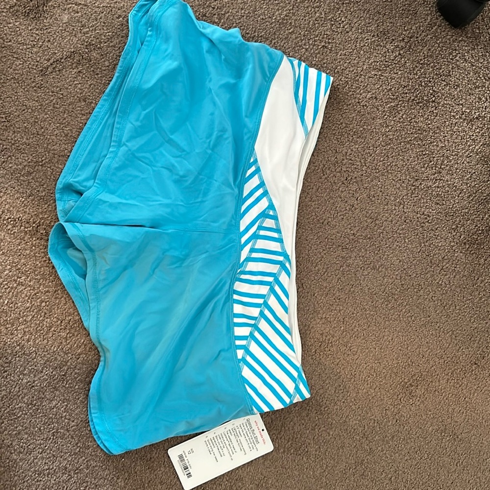 BNWT Groovy Run short